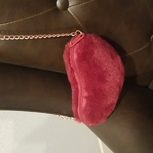 NWOT "Deb & Dave" Heart Shaped  Fur Crossbody added bonus mini crossbody😍 - Picture 5 of 5